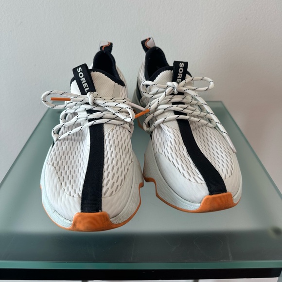 Sorel Women’s White and Black Sneakers, Size: 7 - Picture 2 of 10